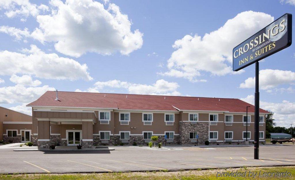 American Inn & Suites Parkers Prairie Екстер'єр фото
